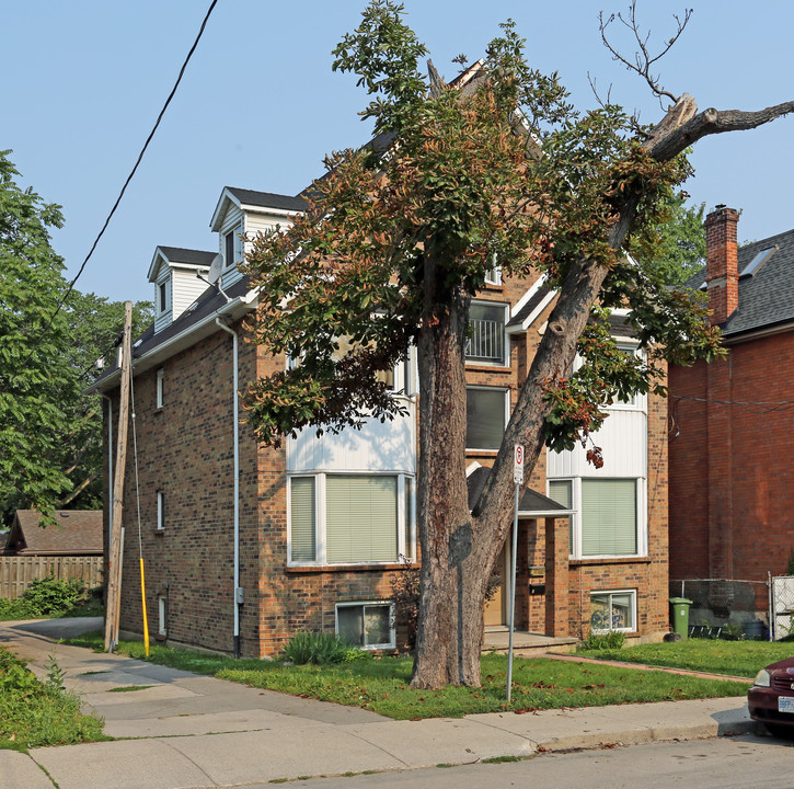 220 Caroline St S in Hamilton, ON - Building Photo