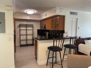 150 NW 96th Ave in Pembroke Pines, FL - Building Photo - Building Photo