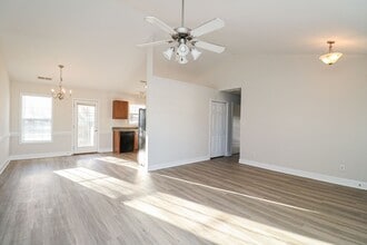 3007 Laurel Creek Ln in Monroe, NC - Foto de edificio - Building Photo