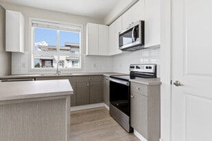 1516-1516 McCallum Rd in Abbotsford, BC - Building Photo