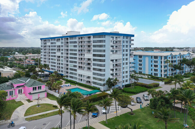 Ocean Harbor in Deerfield Beach, FL - Foto de edificio - Building Photo