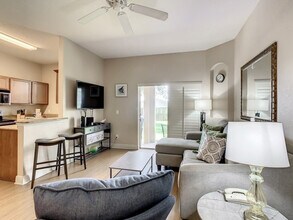 3010 Calabria Ave in Davenport, FL - Building Photo - Building Photo