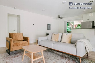 854 Jordan Ave in Los Altos, CA - Building Photo - Building Photo