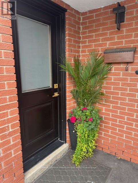 property at 14 Bramhall Ct