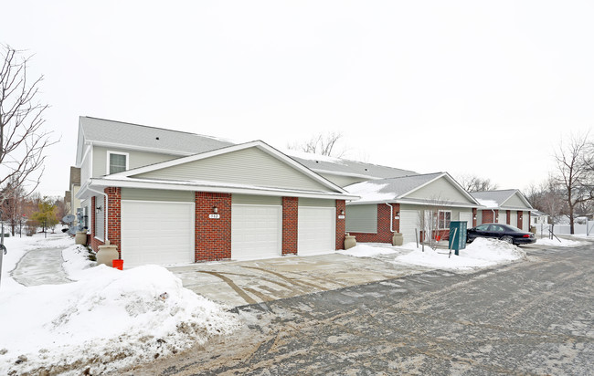 Palmer Pointe Townhomes in Pontiac, MI - Building Photo - Building Photo