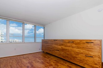 11 Island Ave, Unit 1210 in Miami Beach, FL - Building Photo - Building Photo