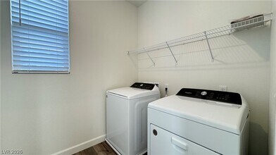 1429 Whistling Kite St in Las Vegas, NV - Building Photo - Building Photo