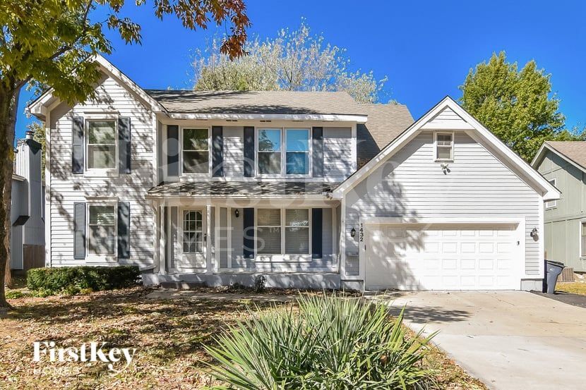 1432 E Sheridan Bridge Ln in Olathe, KS - Building Photo