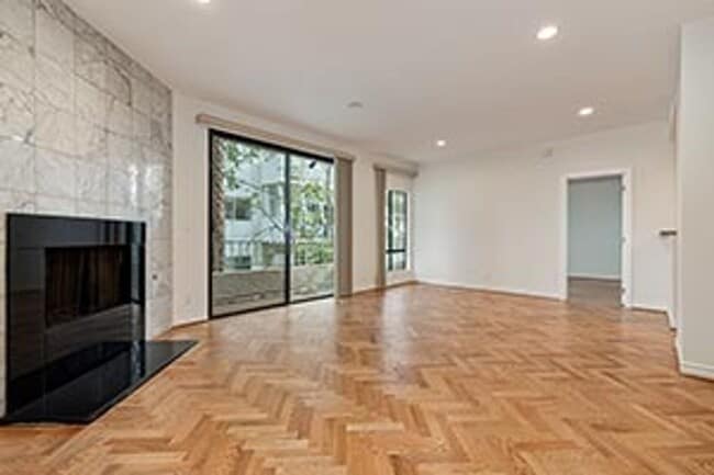 1140 Alta Loma Rd in West Hollywood, CA - Building Photo - Building Photo