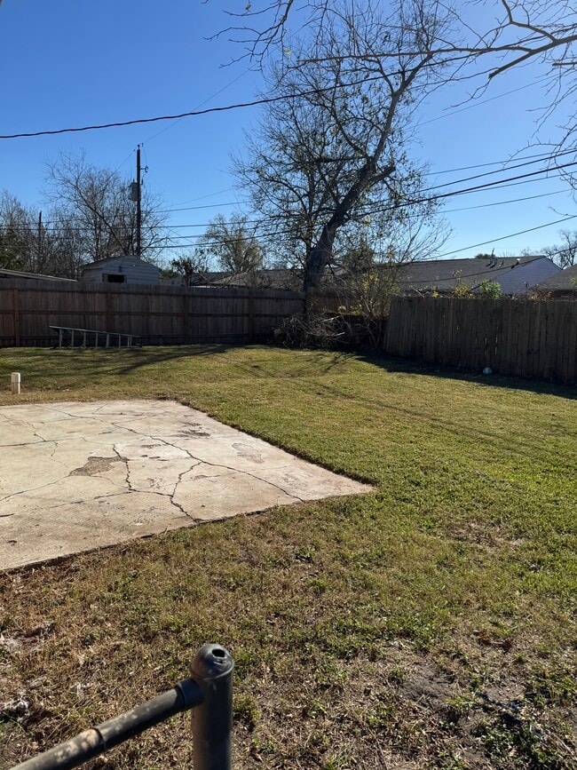 3803 Westhampton Dr in Houston, TX - Building Photo - Building Photo