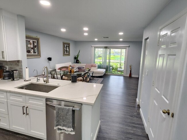 250 Timberwalk Trail in Jupiter, FL - Building Photo - Building Photo