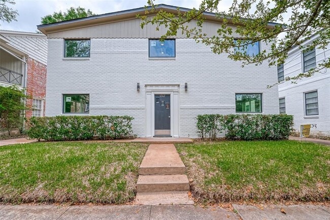 property at 1747 Wroxton Ct