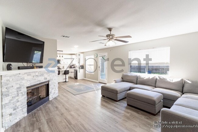 1002 Port Daniel Dr in Leander, TX - Building Photo - Building Photo