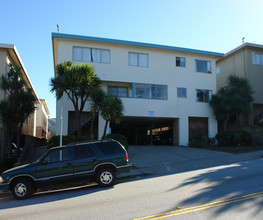 1515 Sullivan Ave in Daly City, CA - Building Photo - Building Photo