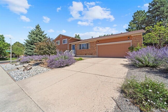 property at 5585 Escondido Dr