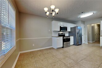 917 Tucker Ln in Loganville, GA - Building Photo - Building Photo