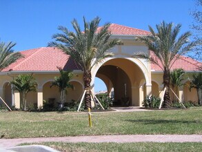 12854 Carrington Cir, Unit 102 in Naples, FL - Building Photo - Building Photo
