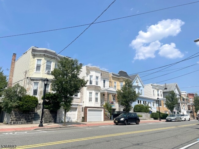 620 15th St in Union City, NJ - Building Photo - Building Photo