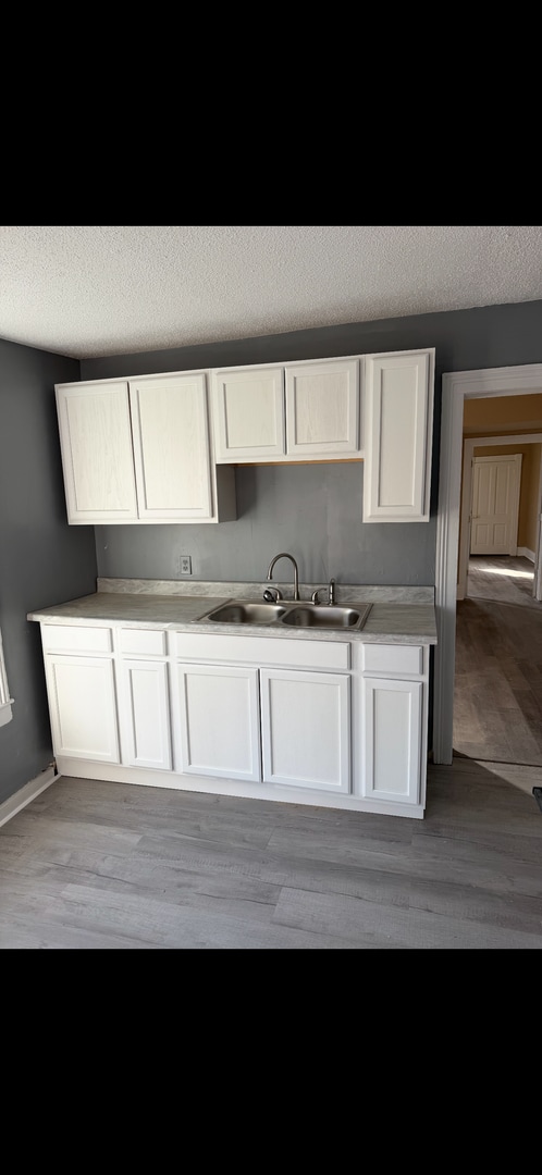 124 Allison St in Newton, KS - Building Photo - Building Photo