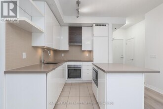 59-359 Annie Craig Dr in Toronto, ON - Building Photo - Building Photo