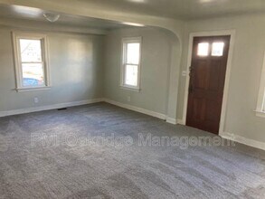 906 Race Dr in Troy, OH - Building Photo - Building Photo