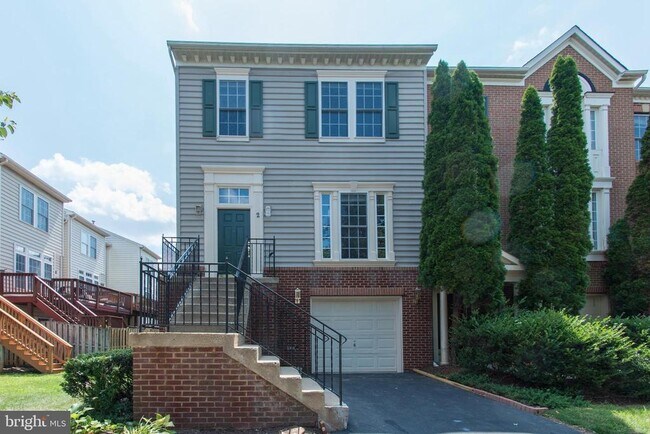 2 Rockingham Ct in Germantown, MD - Building Photo - Building Photo
