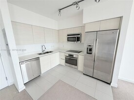 4250 Biscayne Blvd, Unit 1014 in Miami, FL - Building Photo