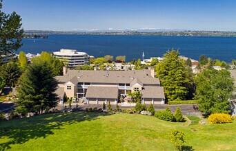 The Carillon Apartments in Kirkland, WA - Foto de edificio - Building Photo