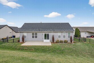 738 Lost Canyon Blvd in Wentzville, MO - Building Photo - Building Photo