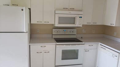 2643 Winchester Cir in Eustis, FL - Building Photo - Building Photo
