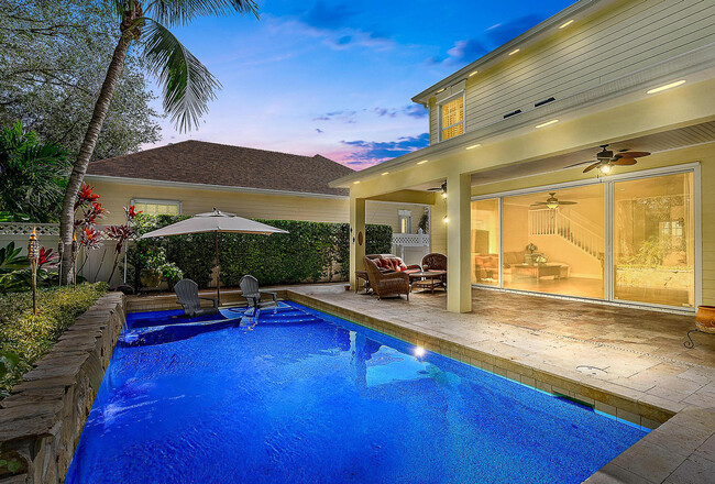 140 Sweet Bay Cir in Jupiter, FL - Foto de edificio - Building Photo