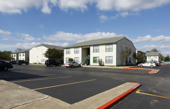 The 1856 in San Marcos, TX - Foto de edificio - Building Photo