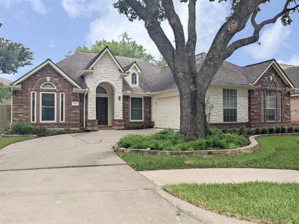 4611 Rainbow Valley Ct in Missouri City, TX - Building Photo