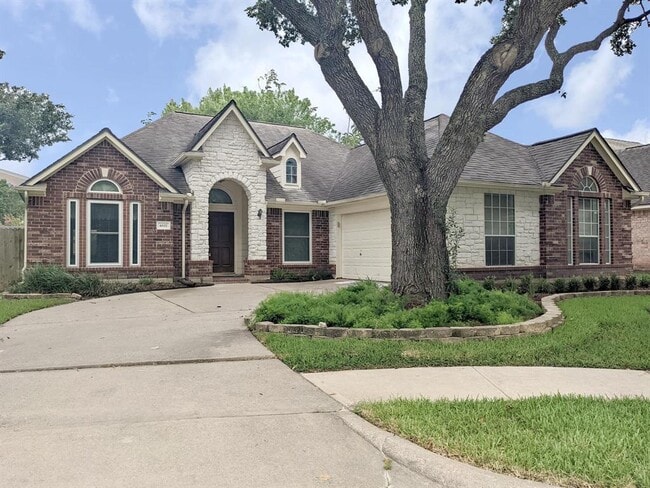 property at 4611 Rainbow Valley Ct