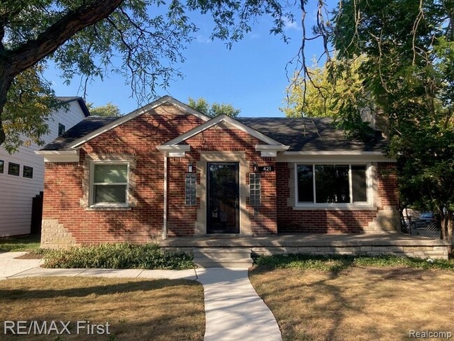 property at 421 E Farnum Ave