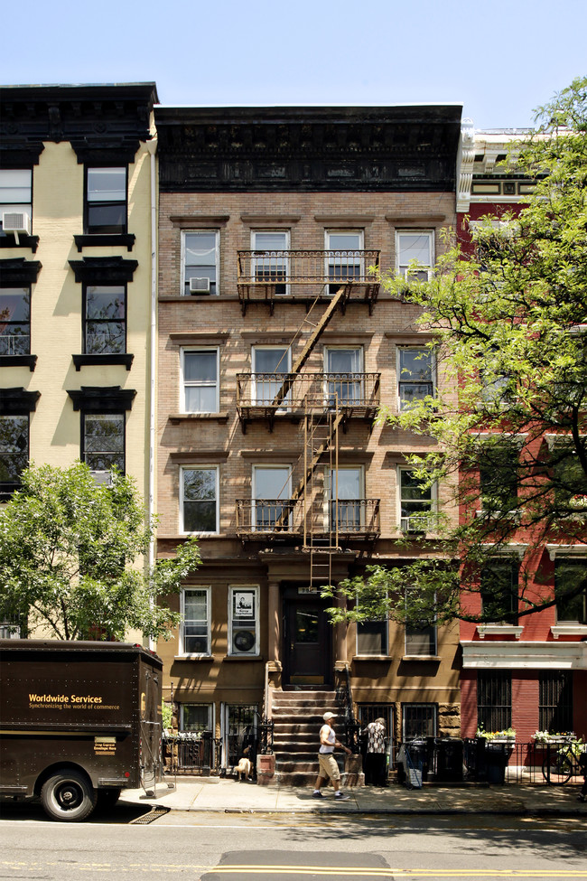 309 E Tenth St in New York, NY - Foto de edificio - Building Photo