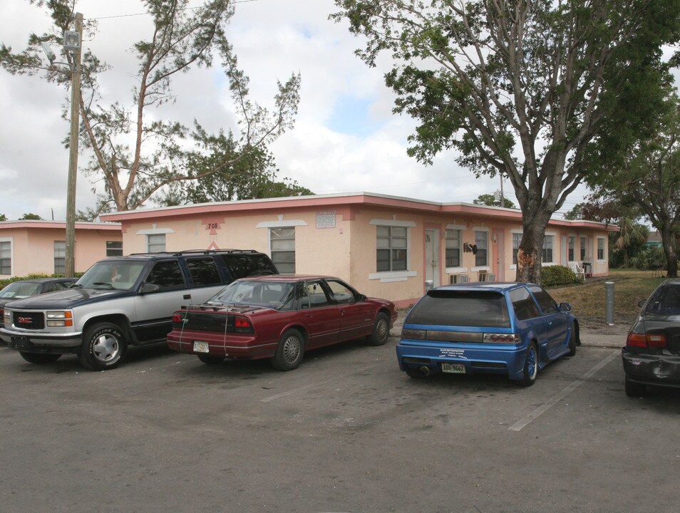 615 NE 3rd St in Fort Lauderdale, FL - Building Photo