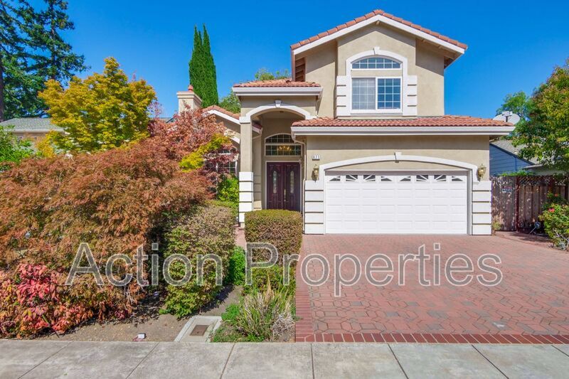 871 Sycamore Dr in Palo Alto, CA - Building Photo