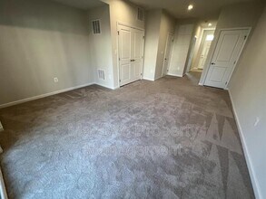 505 Rolling Valley Dr in Fredericksburg, VA - Building Photo - Building Photo