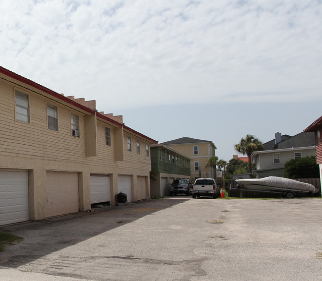 The Five@ the Beaches on 1st in Jacksonville Beach, FL - Building Photo - Building Photo