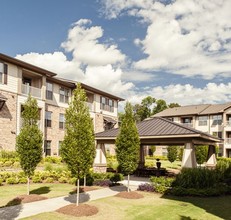 Legacy at Walton Lakes in Atlanta, GA - Building Photo - Building Photo