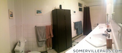 5 Munroe St, Unit 3 in Somerville, MA - Foto de edificio - Building Photo