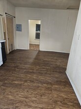 109 Gravel St in San Antonio, TX - Foto de edificio - Building Photo