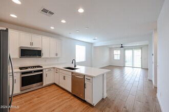 17285 W Alexandria Way in Surprise, AZ - Building Photo - Building Photo