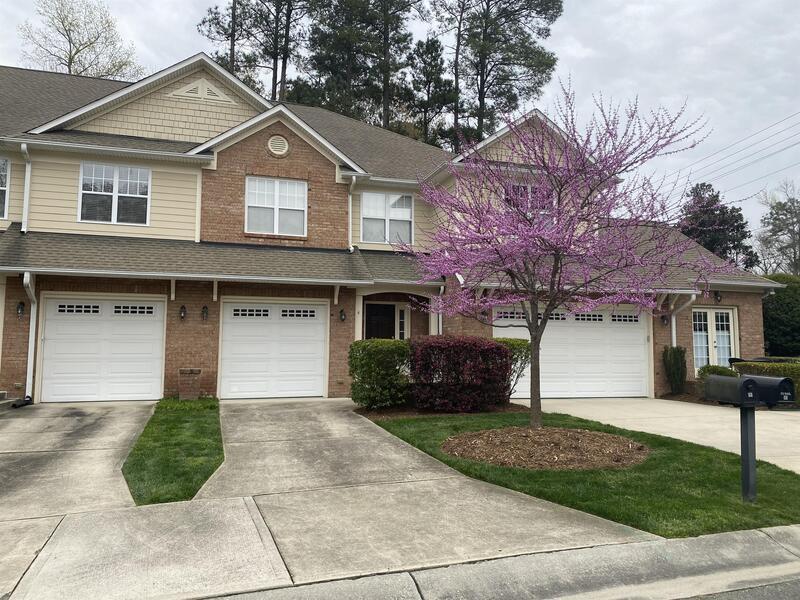 4 Abernathy Dr in Chapel Hill, NC - Building Photo