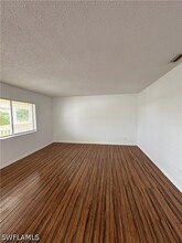 4629 Bayshore Dr in Naples, FL - Building Photo - Building Photo