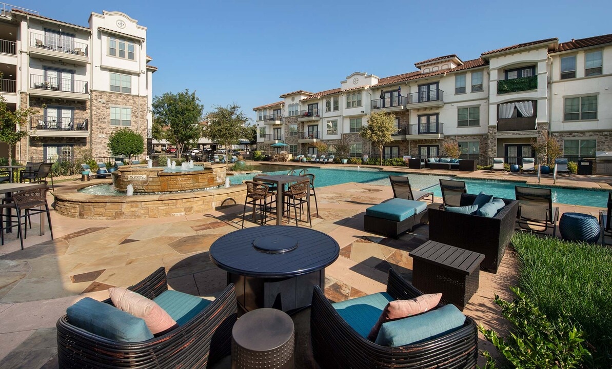 Villaggio in Mansfield, TX - Foto de edificio