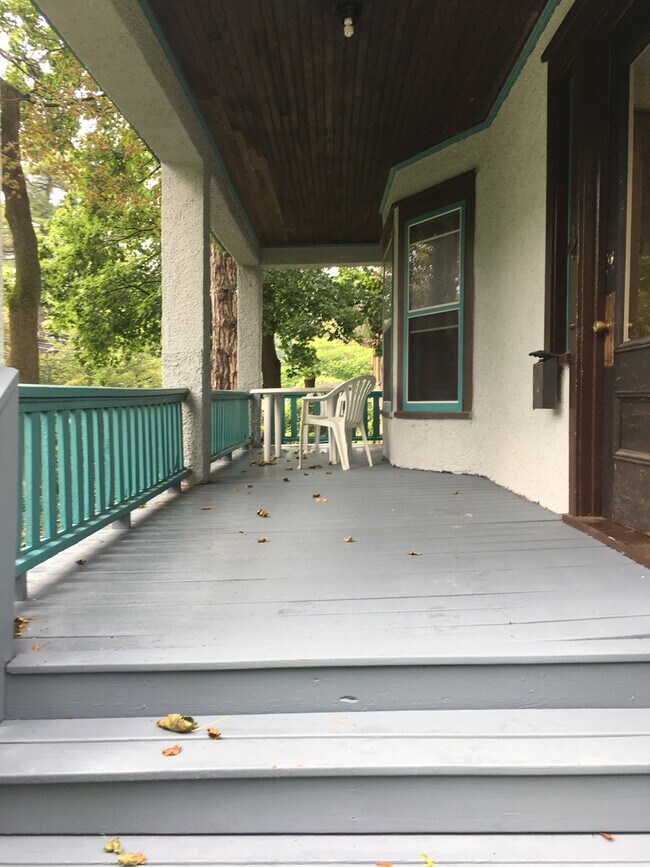 107 Elmwood Ave in Ithaca, NY - Building Photo - Building Photo