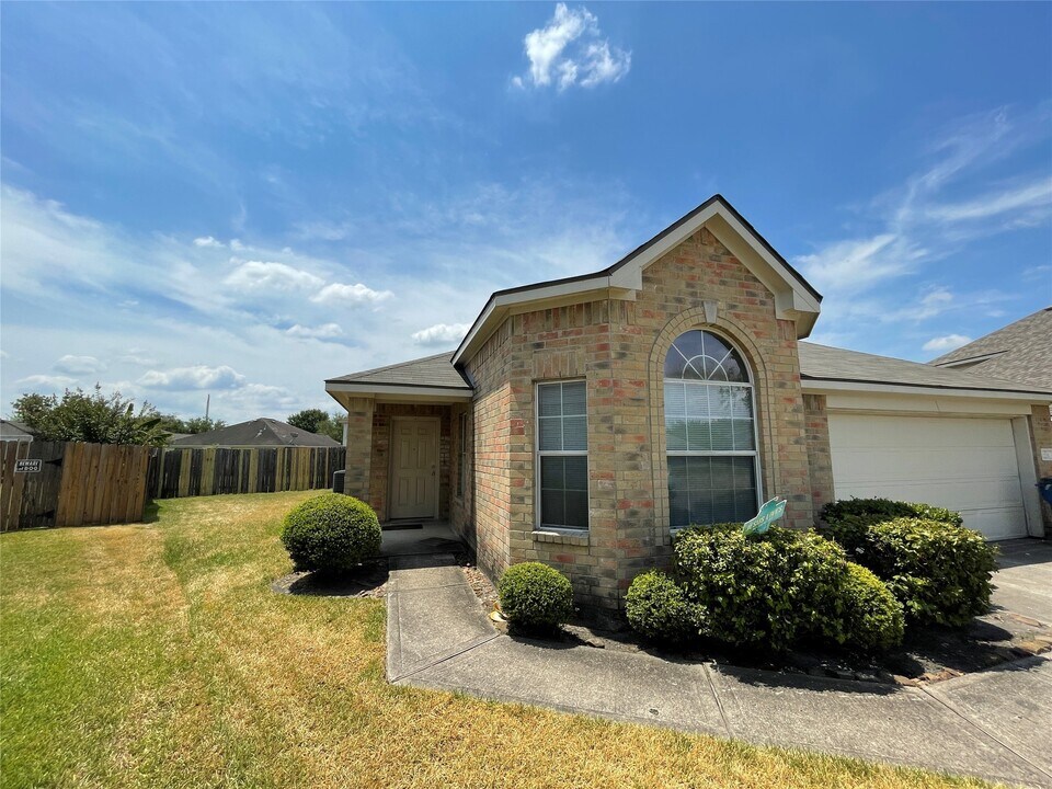 1226 Bantry Meadow Dr in Houston, TX - Building Photo