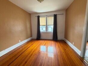 1125 73rd St in North Bergen, NJ - Building Photo - Building Photo